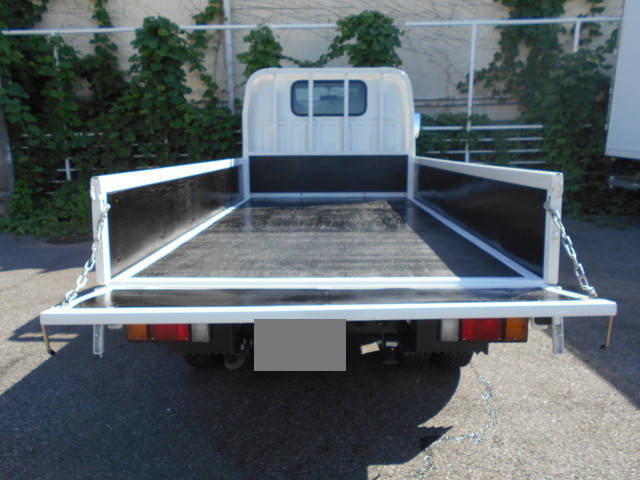 日産アトラス平ボディ小型（2t・3t）[写真10]