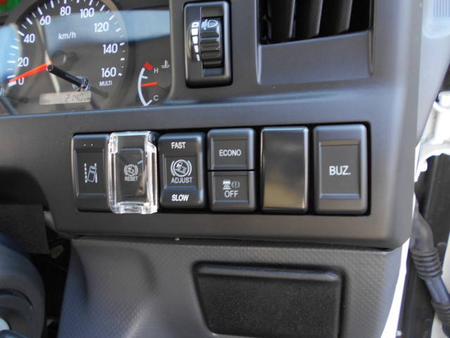 日産アトラス平ボディ小型（2t・3t）[写真24]