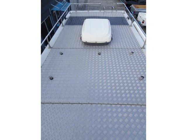 いすゞフォワードキャンピングカー中型（4t）[写真10]