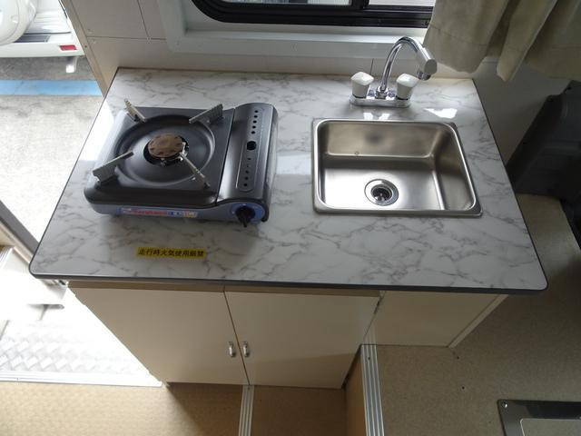 いすゞフォワードキャンピングカー中型（4t）[写真29]