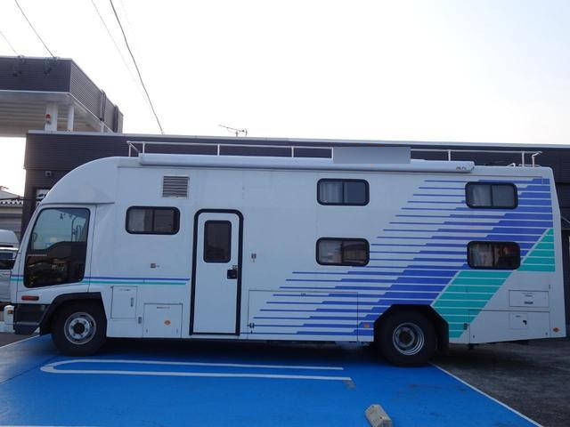 いすゞフォワードキャンピングカー中型（4t）[写真05]
