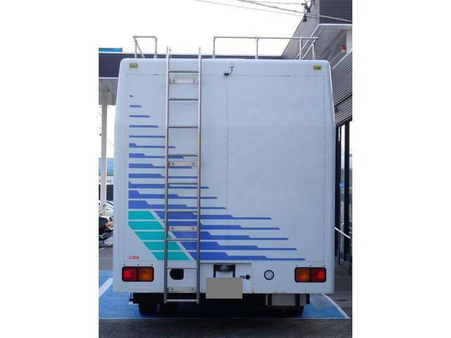 いすゞフォワードキャンピングカー中型（4t）[写真06]