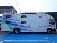 いすゞフォワードキャンピングカー中型（4t）[写真08]