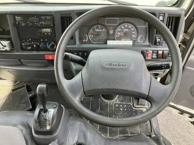 いすゞエルフアルミバン小型（2t・3t）[写真18]