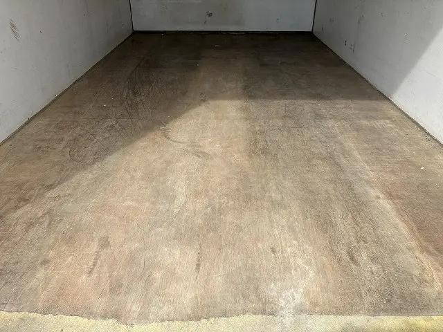 いすゞエルフアルミバン小型（2t・3t）[写真27]