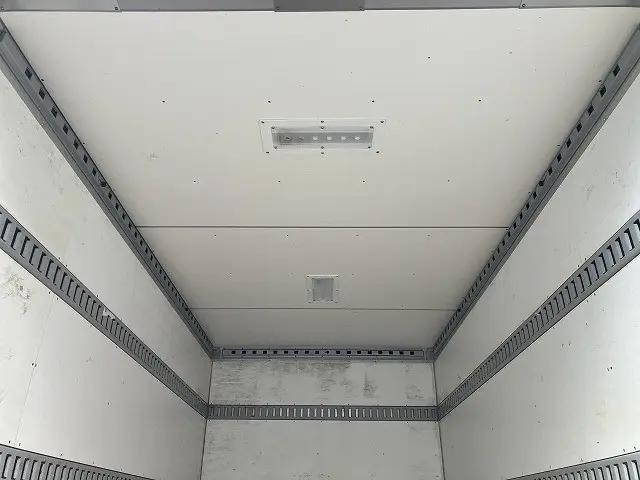 いすゞエルフアルミバン小型（2t・3t）[写真30]