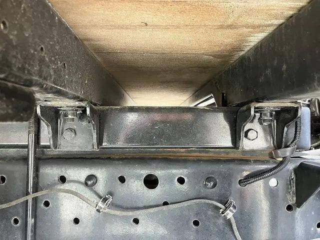 いすゞエルフアルミバン小型（2t・3t）[写真34]