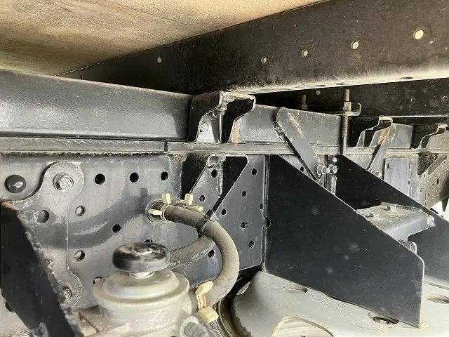 いすゞエルフアルミバン小型（2t・3t）[写真35]