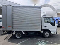 いすゞエルフアルミバン小型（2t・3t）[写真09]