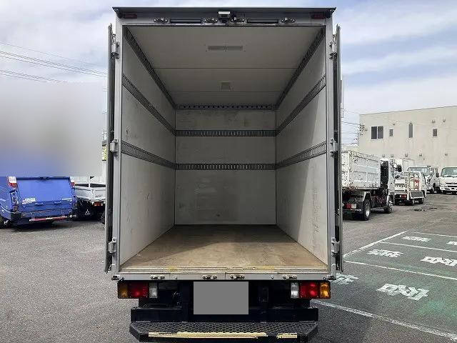 いすゞエルフアルミバン小型（2t・3t）[写真09]