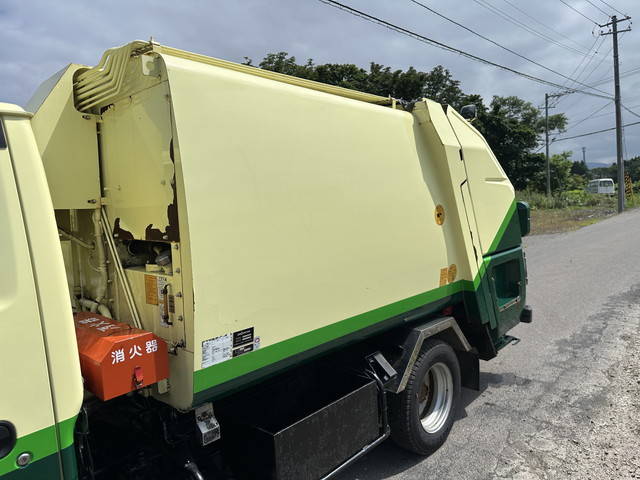 いすゞエルフパッカー車（塵芥車）小型（2t・3t）[写真10]
