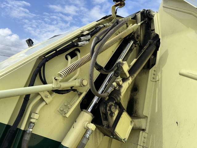 いすゞエルフパッカー車（塵芥車）小型（2t・3t）[写真26]