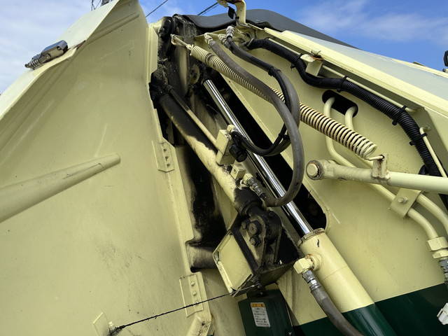 いすゞエルフパッカー車（塵芥車）小型（2t・3t）[写真28]