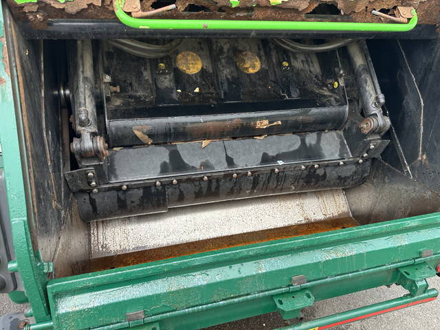 いすゞエルフパッカー車（塵芥車）小型（2t・3t）[写真35]