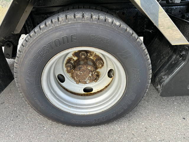 いすゞエルフパッカー車（塵芥車）小型（2t・3t）[写真38]