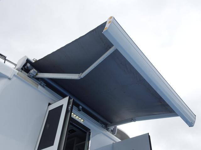 いすゞエルフその他の形状小型（2t・3t）[写真09]