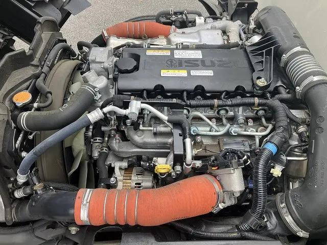 いすゞエルフボトルバン小型（2t・3t）[写真12]