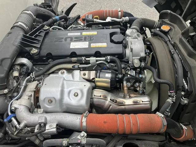 いすゞエルフボトルバン小型（2t・3t）[写真13]