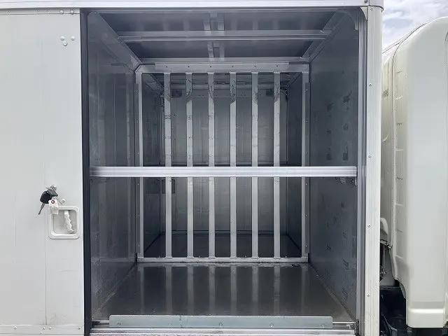 いすゞエルフボトルバン小型（2t・3t）[写真29]