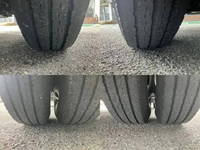 いすゞエルフボトルバン小型（2t・3t）[写真32]