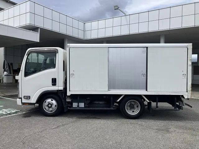 いすゞエルフボトルバン小型（2t・3t）[写真05]