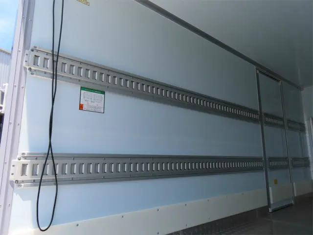 日野デュトロ冷凍車（冷蔵車）小型（2t・3t）[写真23]