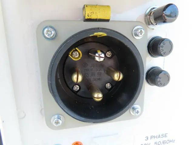 日野デュトロ冷凍車（冷蔵車）小型（2t・3t）[写真34]