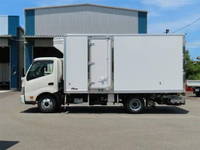 日野デュトロ冷凍車（冷蔵車）小型（2t・3t）[写真04]