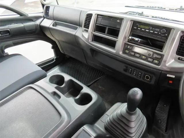 日野レンジャータンク車（タンクローリー）増トン（6t・8t）[写真12]