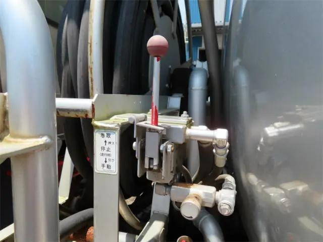 日野レンジャータンク車（タンクローリー）増トン（6t・8t）[写真25]