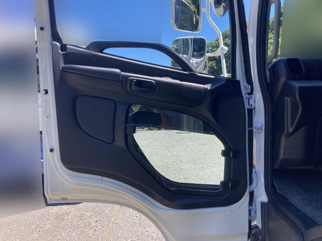 日野レンジャー冷凍車（冷蔵車）中型（4t）[写真27]