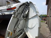 三菱ふそうファイターパッカー車（塵芥車）中型（4t）[写真16]