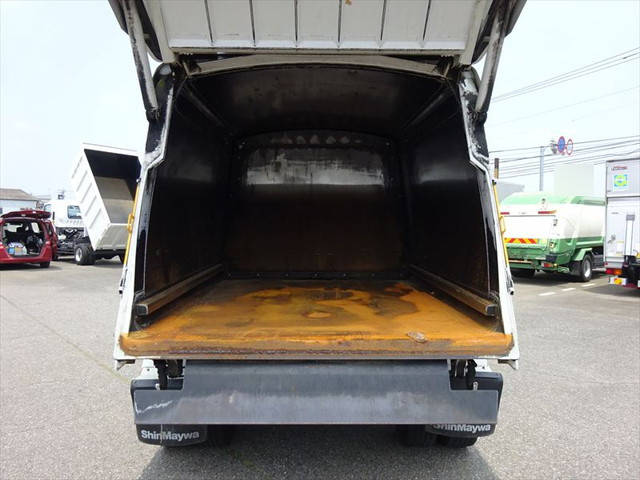 三菱ふそうファイターパッカー車（塵芥車）中型（4t）[写真16]