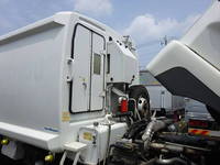 三菱ふそうファイターパッカー車（塵芥車）中型（4t）[写真40]