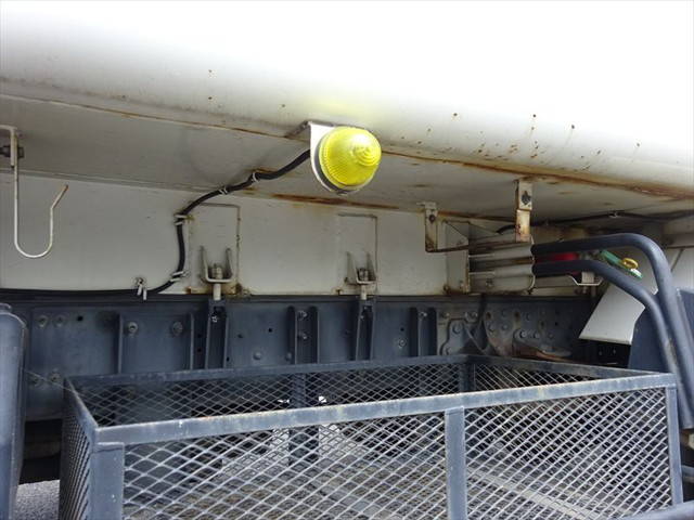 三菱ふそうファイターパッカー車（塵芥車）中型（4t）[写真06]