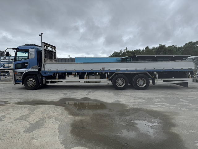 UDトラックスその他の車種アルミブロック大型（10t）[写真08]