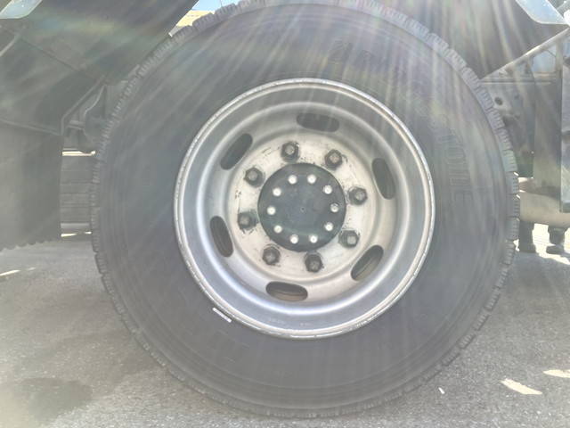 日野レンジャー汚泥吸引車増トン（6t・8t）[写真16]