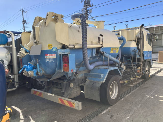 日野レンジャー汚泥吸引車増トン（6t・8t）[写真02]