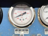 日野レンジャー汚泥吸引車増トン（6t・8t）[写真21]