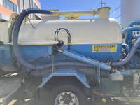 日野レンジャー汚泥吸引車増トン（6t・8t）[写真24]