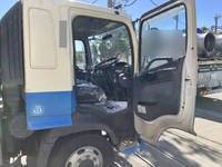 日野レンジャー汚泥吸引車増トン（6t・8t）[写真28]