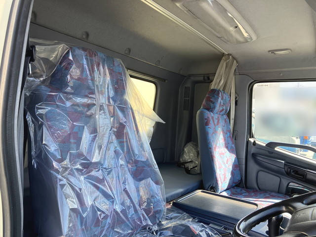 日野レンジャー汚泥吸引車増トン（6t・8t）[写真29]