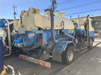 日野レンジャー汚泥吸引車増トン（6t・8t）[写真02]