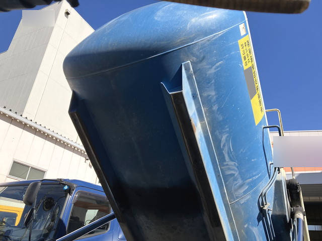 日野レンジャー汚泥吸引車増トン（6t・8t）[写真08]