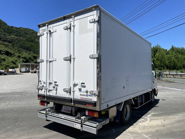 日野デュトロ冷凍車（冷蔵車）小型（2t・3t）[写真02]