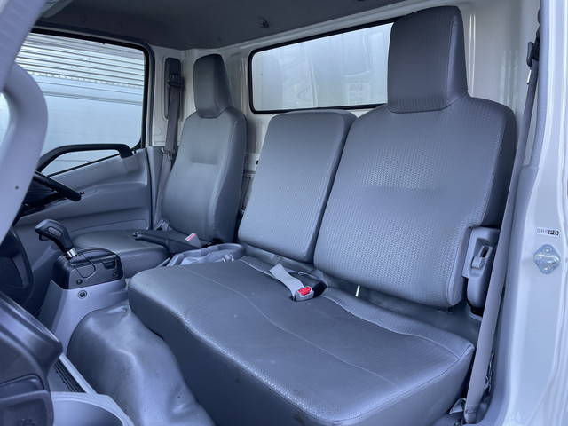 日野デュトロ冷凍車（冷蔵車）小型（2t・3t）[写真30]