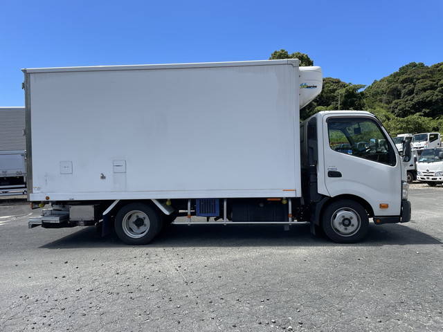 日野デュトロ冷凍車（冷蔵車）小型（2t・3t）[写真07]