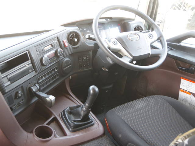 日野プロフィアダンプ大型（10t）[写真28]