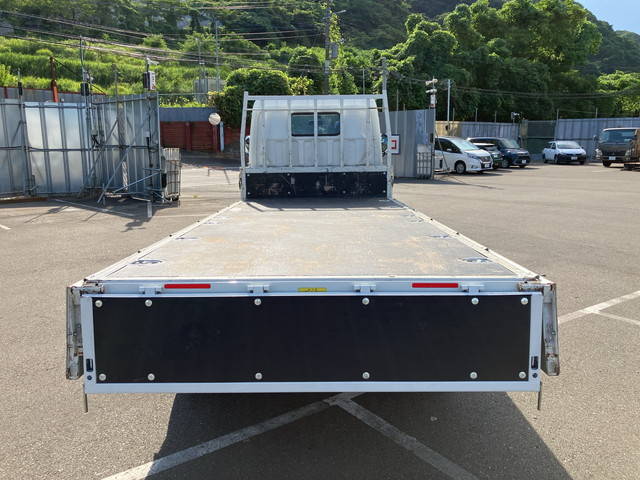 三菱ふそうキャンター平ボディ小型（2t・3t）[写真10]