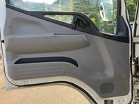 三菱ふそうキャンター平ボディ小型（2t・3t）[写真28]